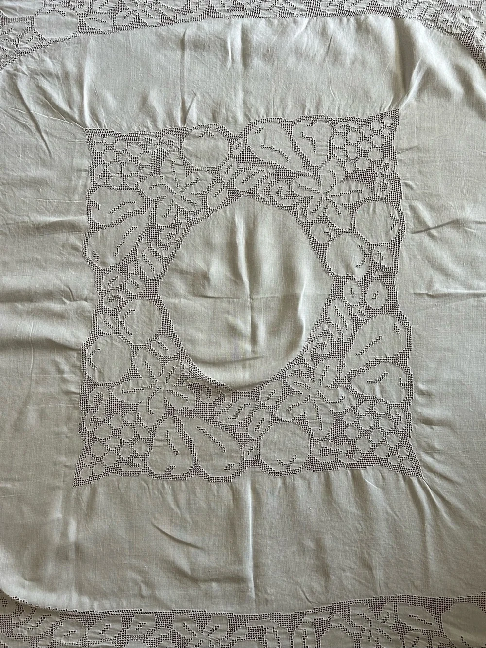VTG Lace Cloth Ivory Ecru Linen Tablecloth 48” X 50” No Stains Picot Loops